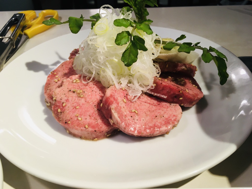 焼肉 凛で絶品上タン塩をいただく 東京 月島 とろろはんばーぐ